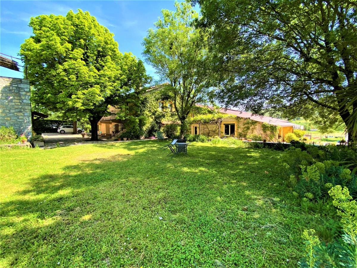 DOMAINE DE LAUDUN Gîte de groupe et chambres d'hôtes Villeneuve-de-Berg Exterior foto
